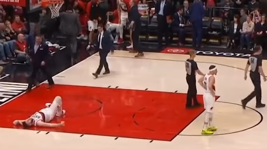 VIDEO: Hrozivé zranenie v NBA, škaredé zábery dostali aj komentátora