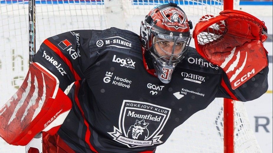 Stanislav Škorvánek priviedol svoj tím k triumfu čistým kontom. V šlágri uspel Třinec