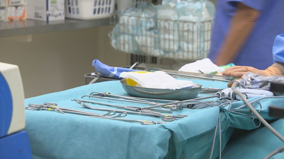 Problémy na jednodňových chirurgiách pokračujú. Budú si musieť pacienti VšZP hradiť zákroky v plnej výške?