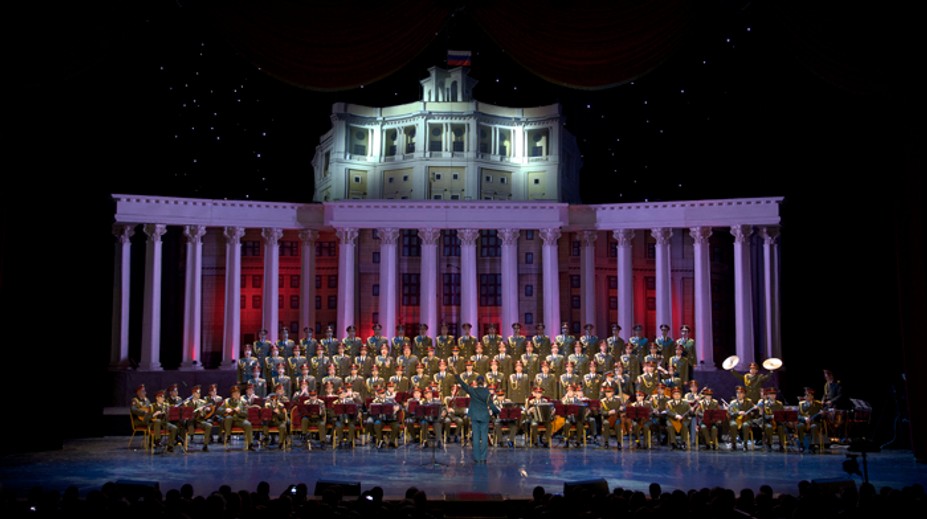 Koncert plný emócií. Alexandrovovci vystupovali po prvý raz od leteckej tragédie