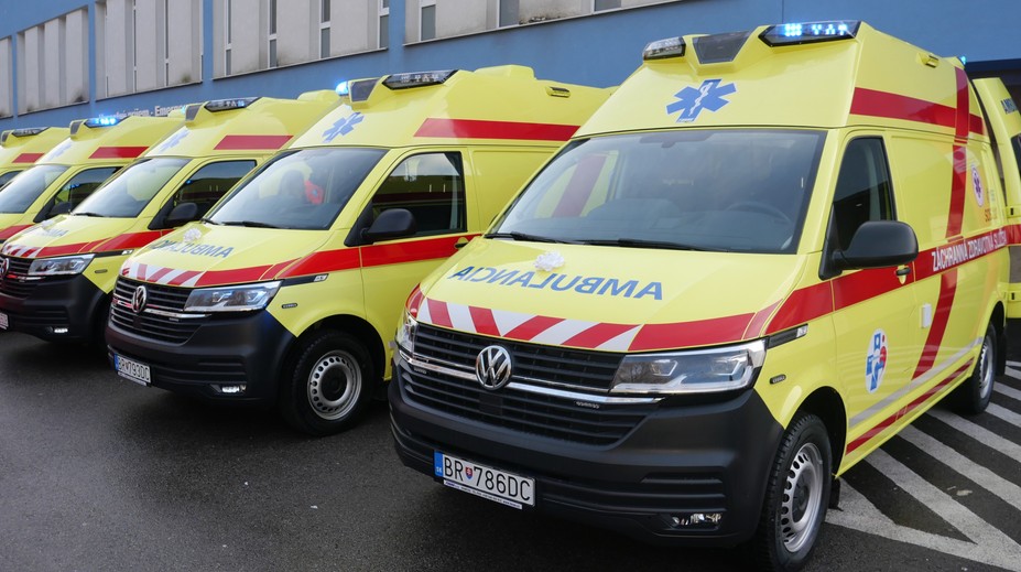 Kolapsov z tepla ubudlo. Pýtali sme sa záchranárov, aké najväčšie chyby ľudia počas horúčav robia