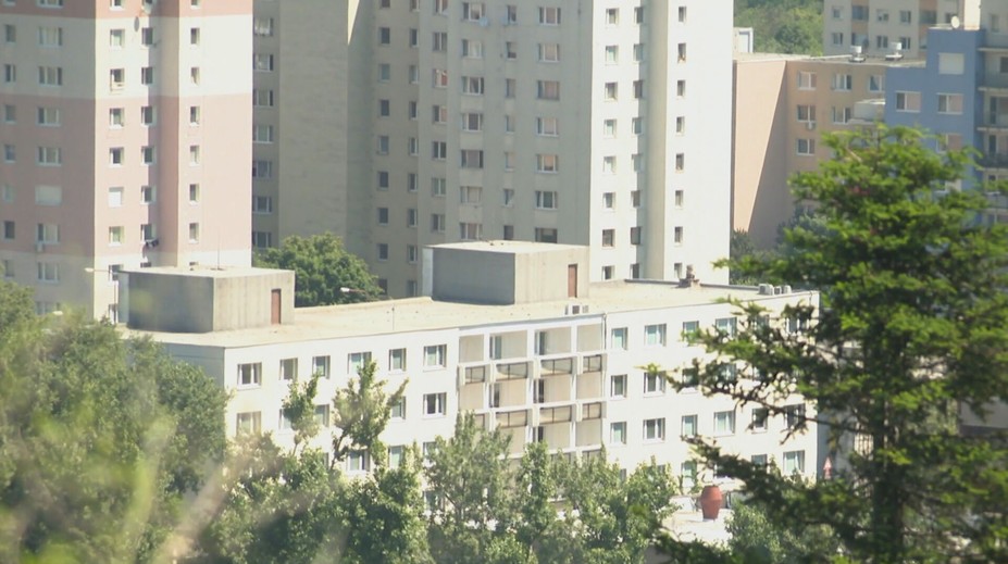 Závratný rast: Na meter štvorcový bytu pri Bratislave treba robiť 51 dní, pri Nitre len 30 (TABUĽKA)