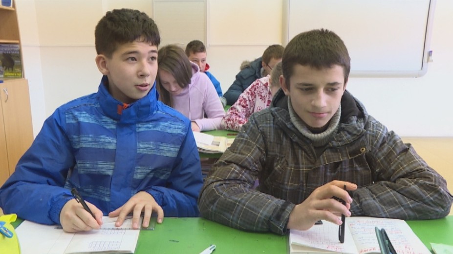 Školáci sa na Spiši musia učiť v zime. Na kúrenie nemajú peniaze