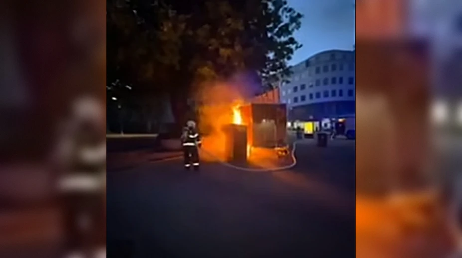 VIDEO: V centre Bratislavy vypukol požiar. Oheň zachvátil gastroprevádzku