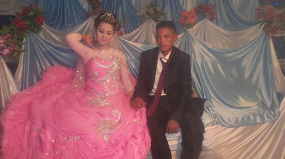 Toto sú zrejme najmladší manželia na svete. Ich vek vás šokuje