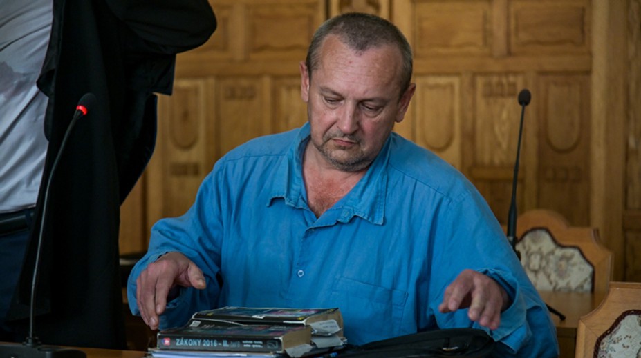 Kauza nebankovky: Proces s Patrikom Pachingerom odročili, v stredu ide na slobodu