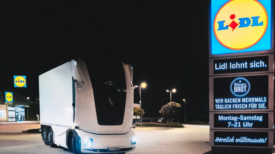 Sci-fi sa stáva realitou. Obľúbený reťazec Slovákov už rozváža tovar kamiónom bez vodiča