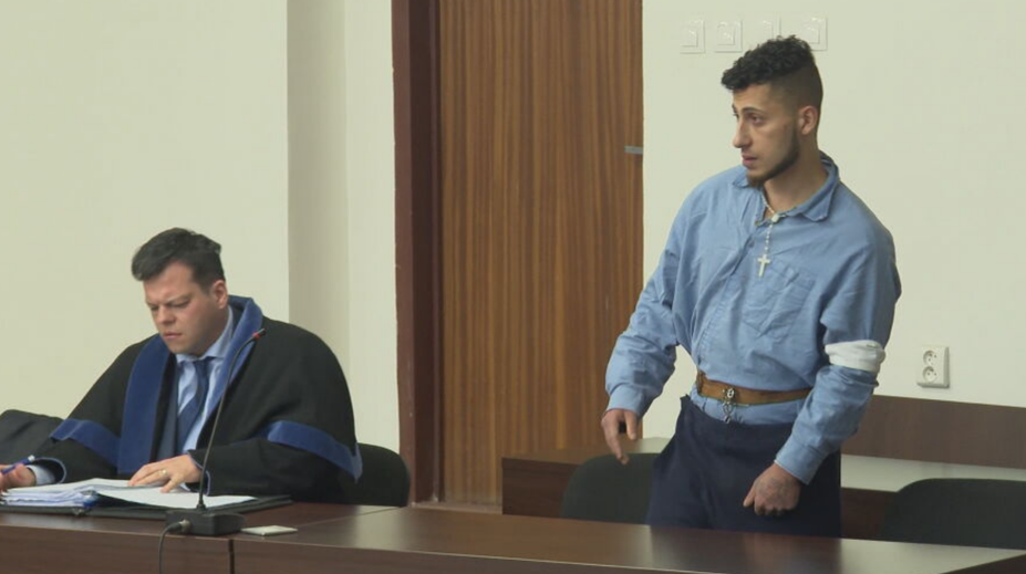 Čakal na autobus, takmer prišiel o život. Odsúdili mladíka, ktorý v Košiciach bodol muža do tváre a chrbta