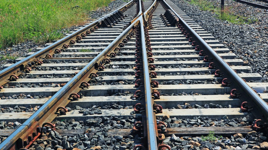 Žene počas súlože vlak odťal hlavu