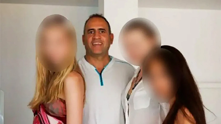 Zomrel muž, ktorý zháňal modelky pre Jeffreyho Epsteina. Hľadal aj mladé Slovenky