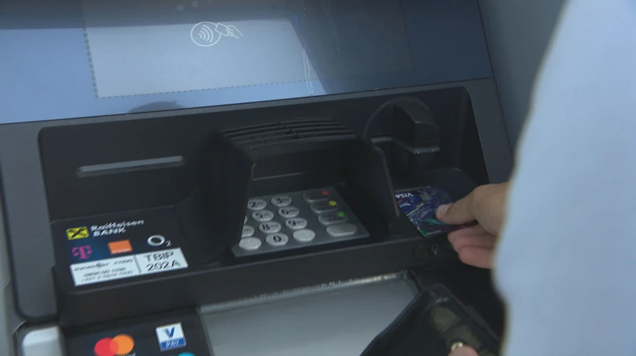Bankomaty využívame čoraz menej. Aká bude budúcnosť výberov hotovosti?