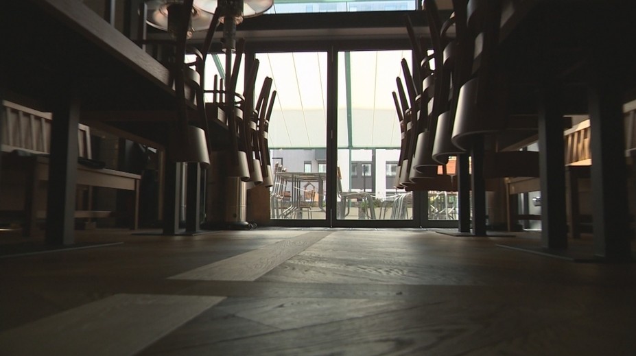 Otvorené terasy ich nezachránia. Podnikatelia sú podriadení nevyspytateľnému počasiu