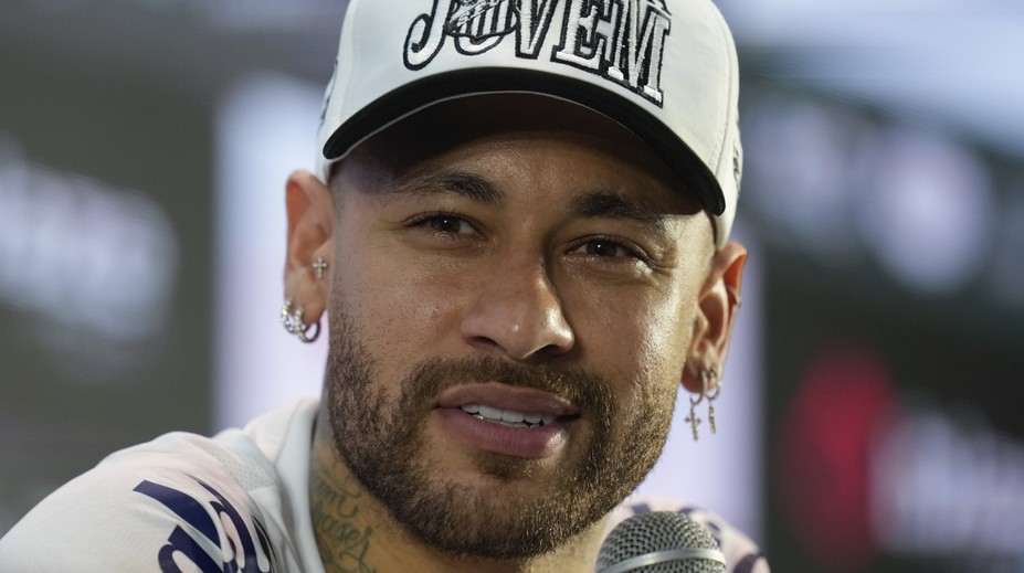 Zase to spravil? Neymar sa nechal vystriedať pre zranenie, o pár hodín ho videli na karnevale v Riu