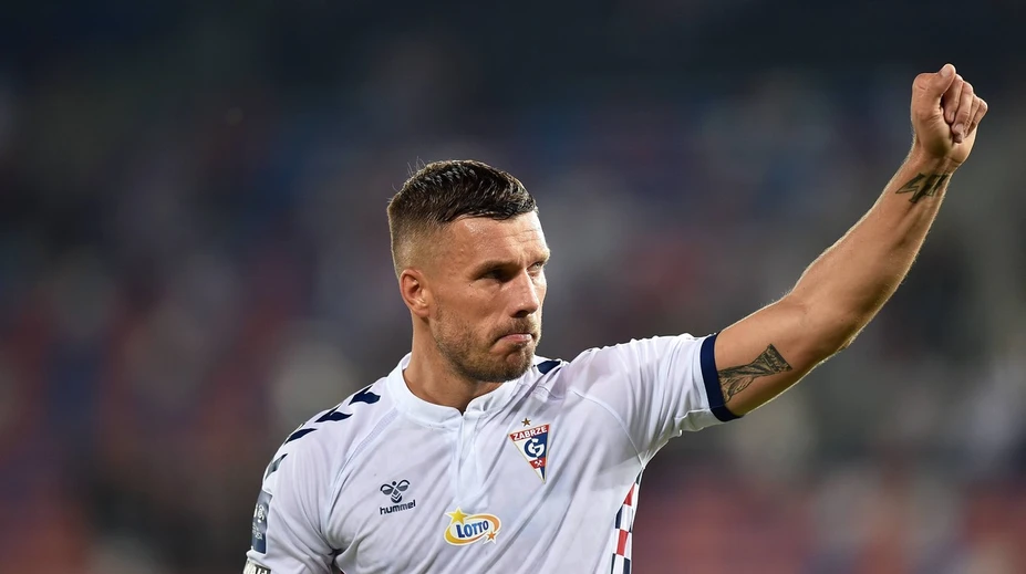 Krásne gesto šéfa Gašparíkovho klubu. Legendárny Podolski pomôže rodine zavraždeného fanúšika
