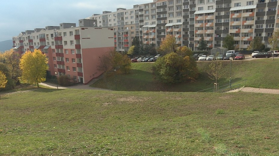 Pán Igor dal za stavebný pozemok 200-tisíc. Bytovku však stavať aj tak nemôže