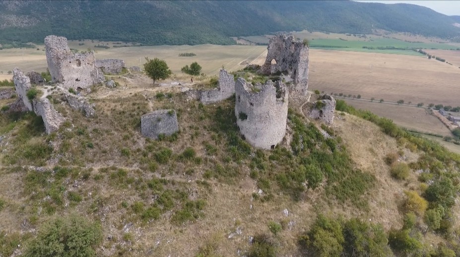 Navštívili ste už Turniansku zrúcaninu? Okrem nej určite nemiňte Hájske vodopády