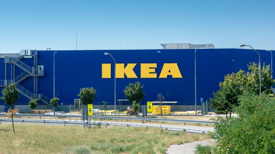 IKEA sťahuje z predaja svietidlá a lampy, hrozí zasiahnutie elektrickým prúdom. Zákazníkov vyzýva, aby ich nepoužívali