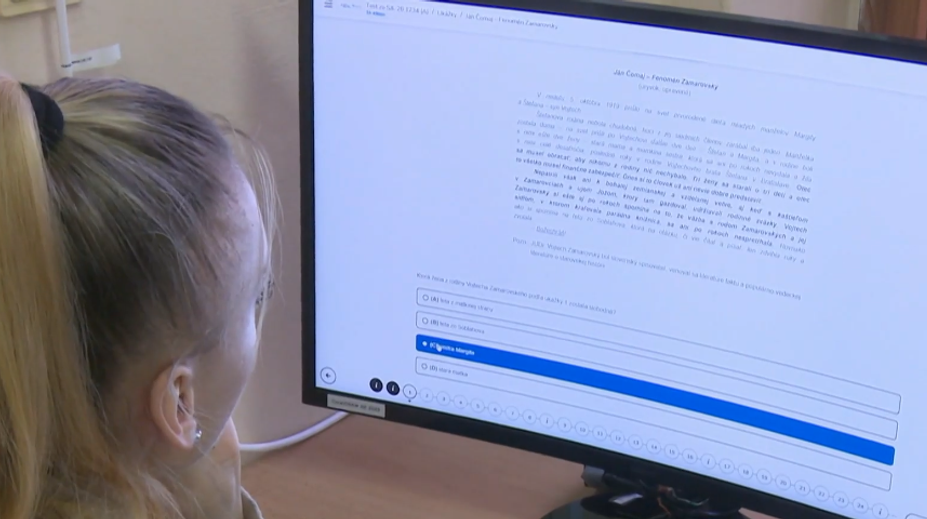 Veľký deň maturantov: Desaťtisíce študentov čakajú testy, prichádza aj novinka