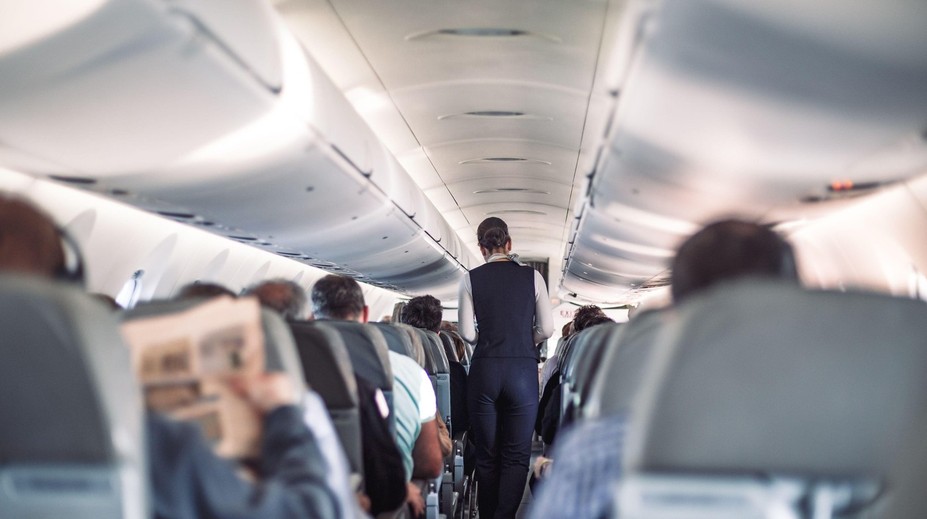 Aj výberu ponožiek do lietadla by ste mali venovať pozornosť. Letušky varujú pred touto farbou