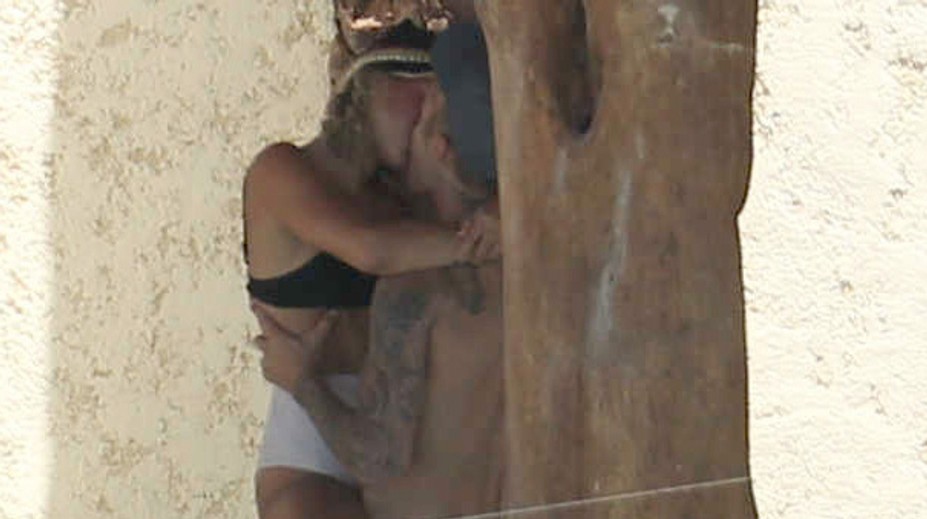 Bieber s mladučkou frajerkou na dovolenke: Toto si mohli nechať do spálne