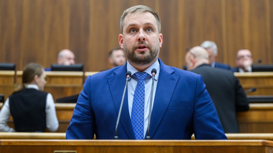 Poslanci schválili legislatívne úpravy v rámci dohody vlády s lekárskymi odborármi