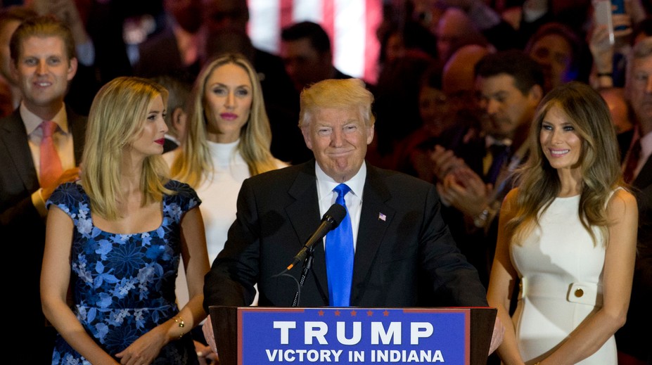 Trump zvíťazil v Indiane, Cruz ukončil kampaň