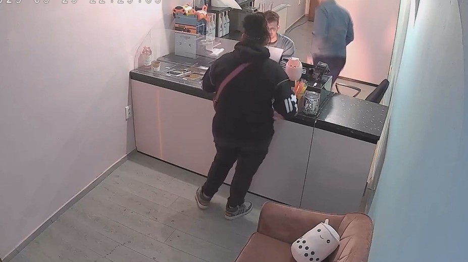 Predstavuje sa aj ako nová suseda. Žena okráda ľudí v Žiline a na Kysuciach