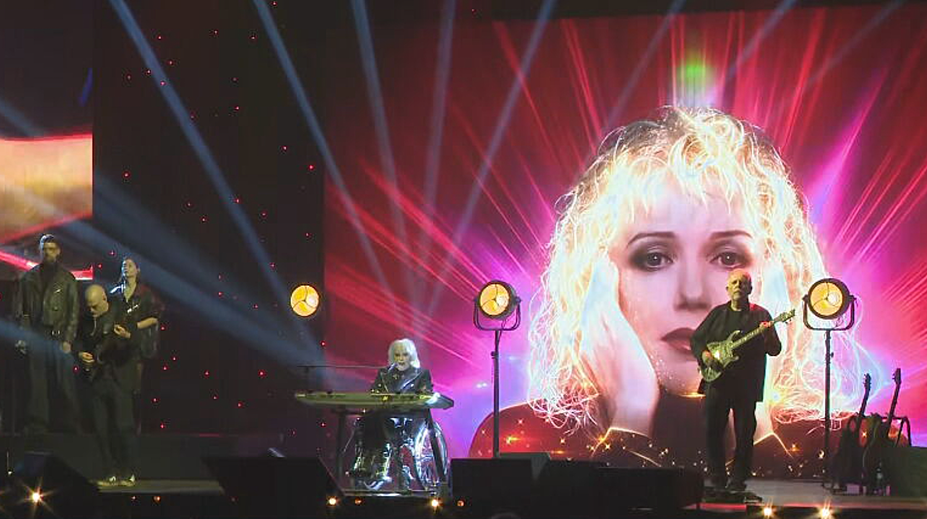 Nekorunovaná kráľovná slovenskej populárnej hudby na pódiu. Takto vyzeral vianočný koncert Mariky Gombitovej