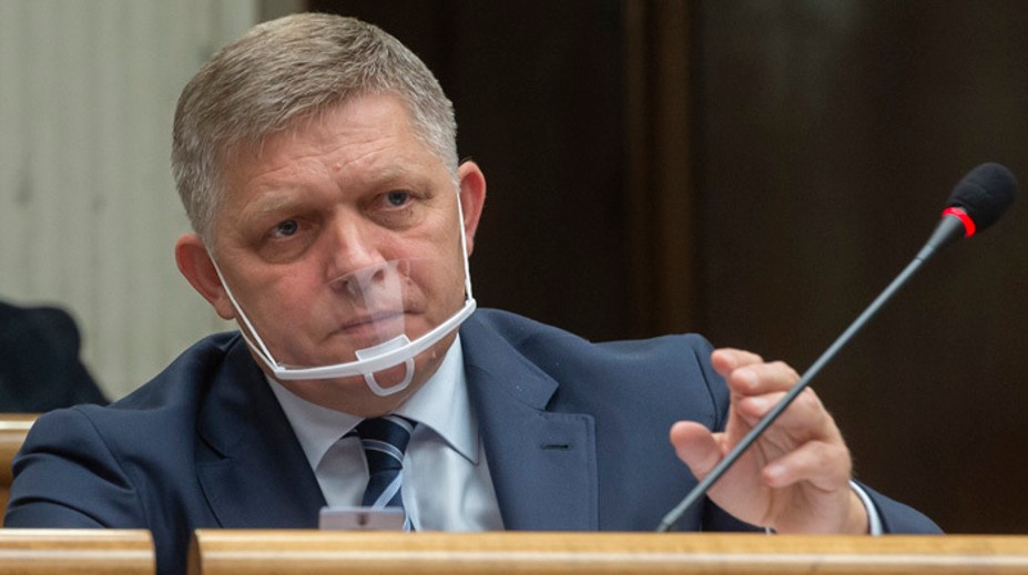 Údajnú intervenciu Roberta Fica v NBÚ preverí krajská prokuratúra