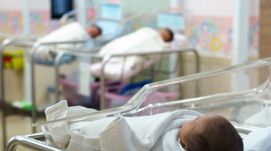 Chlapca ešte ako malého pobozkali s oparom, teraz má doživotné následky a veľké problémy