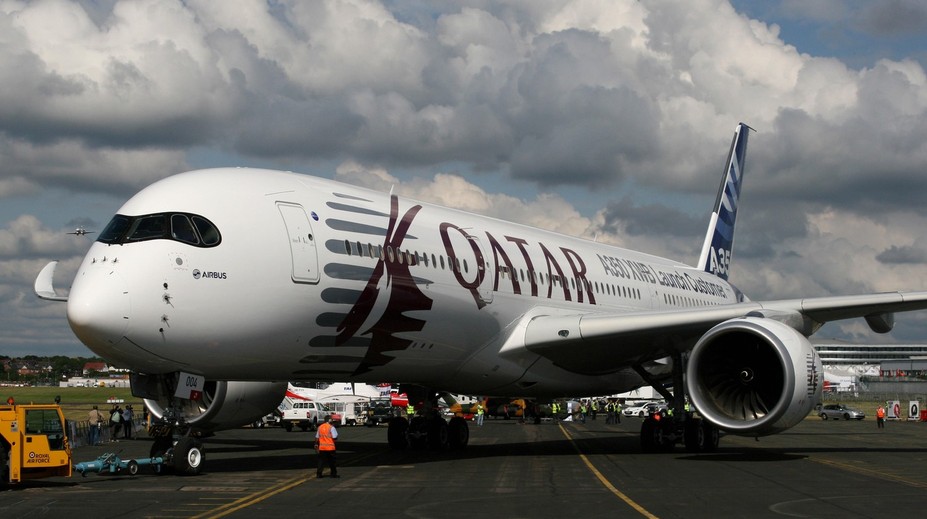 Nabíjate si mobil v lietadle? Viaceré aerolinky to už zakazujú