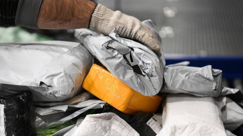 Balíky od nového roka zdražejú. Len jedna spoločnosť nezmení cenník (prehľad)