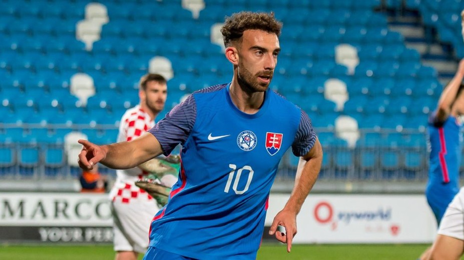 Ako 15-ročný vycvičil Harta a Angličania boli paf. Vyrastal vo veľkoklube, prečo hrá v Jablonci? (príbeh)