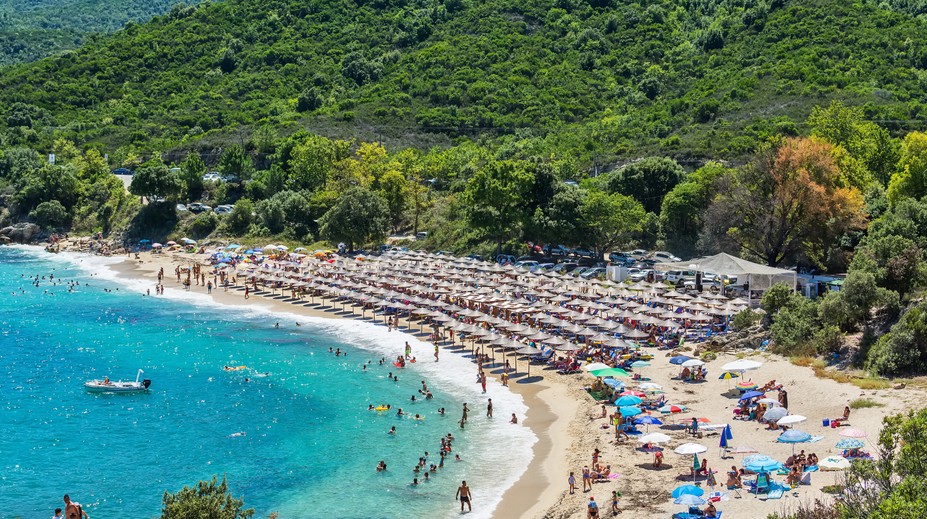 Grécko pred letnou sezónou mení nariadenia. Jedno tvrdo zasiahne ženy, za iné hrozia drakonické pokuty