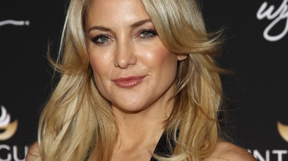 Vypadnú vám oči. Herečka ukázala, ako sa nosí mega výstrih