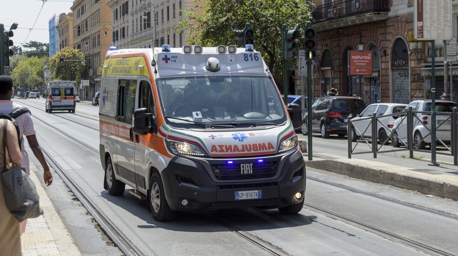 Tragédia v talianskej reštaurácii. Na návštevníkov sa zrútila strecha, hlásia jednu obeť a viacerých zranených