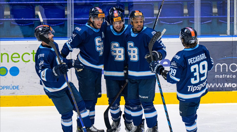 Slovan s pohodlným triumfom na východe. Po prehre Nitry v Trenčíne stráca na čelo tabuľky iba štyri body
