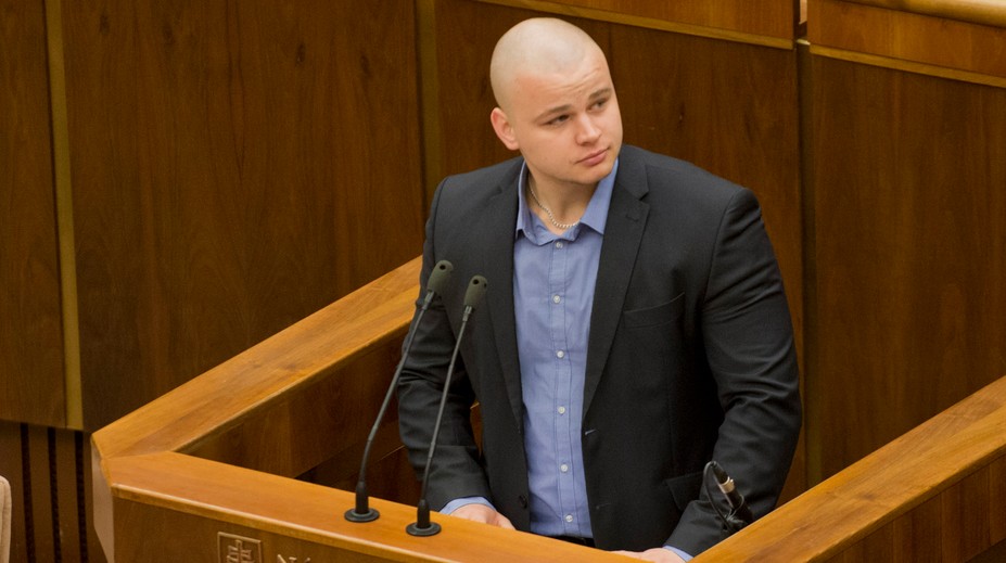 Poslanec Mazurek sa postaví pred súd vo februári