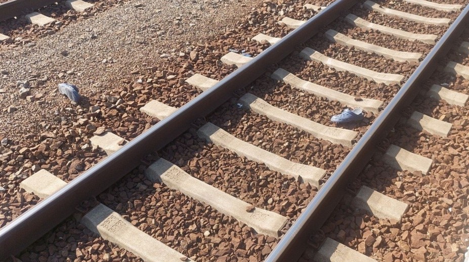 Je v kritickom stave a amputovali mu nohu. Senior chcel naskočiť do odchádzajúceho rýchlika