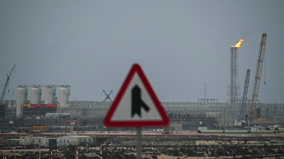 Irán útočí na katarský plyn, Trump hrozí odvetou