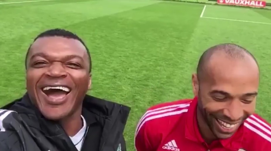 VIDEO: Nákazlivý smiech francúzskej legendy baví internet