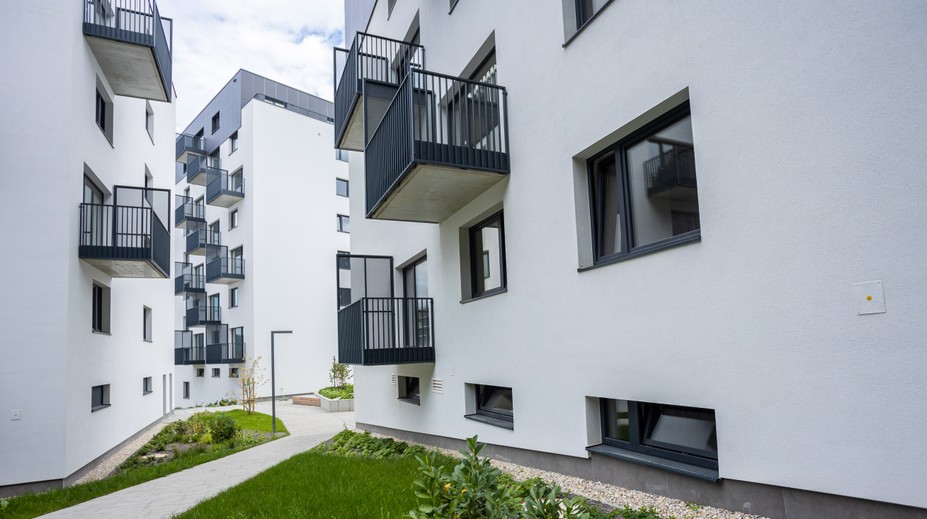 Najväčšia banka zlacnila hypotéky. Oplatí sa čakať alebo kupovať hneď?