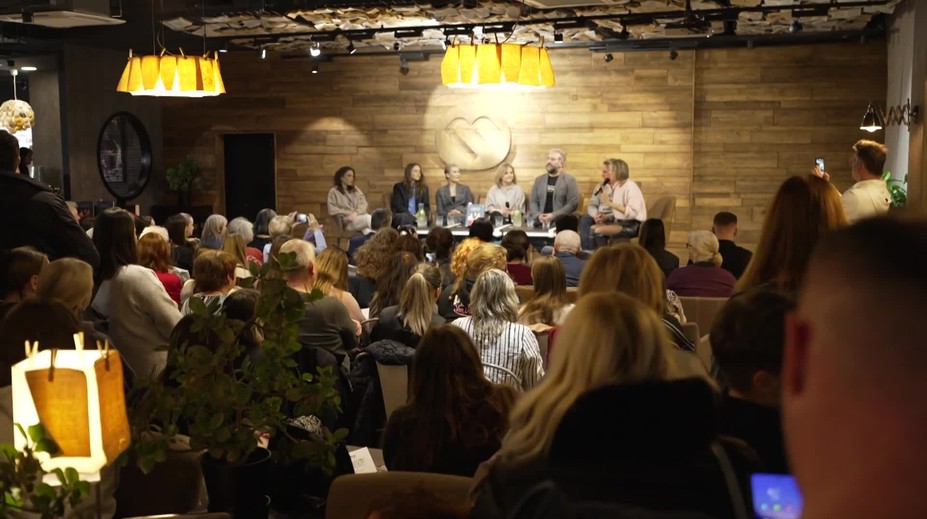 K seriálovému megahitu vyšla kniha: Odhaľuje tajomstvá, ktoré sa na obrazovku nedostali