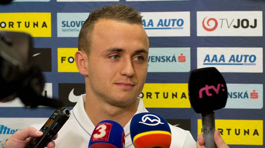 VIDEO: Lobotka má za sebou pózovanie v Celte Vigo, takto ho vítali fanúšikovia