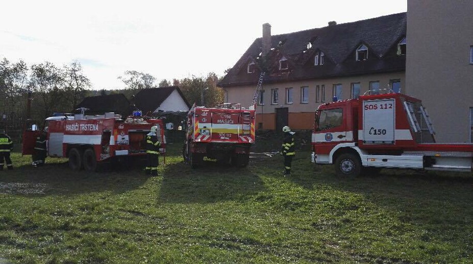 Veľký požiar pod Oravskou priehradou. Centrum mládeže bolo v plameňoch