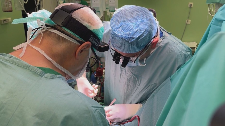 V Košiciach sa podarila unikátna operácia srdca. Lekári pri nej použili novú metódu