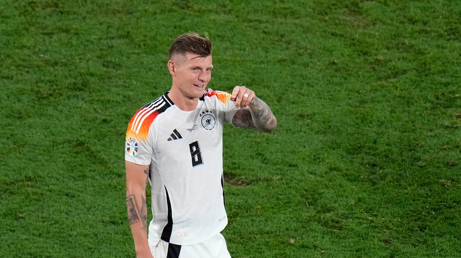 Hviezdna kariéra ho nezmenila, Toni Kroos dostal vyznamenanie: Nadácia mi pomohla uvedomiť si, čo je dôležité