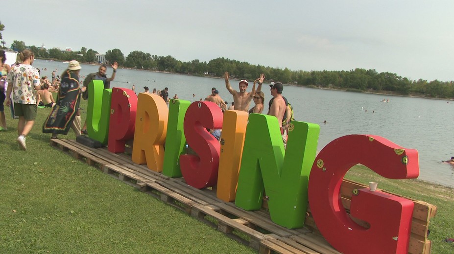 Festivalová sezóna vrcholí. Ani horúčavy nezabránili ľuďom užiť si Uprising