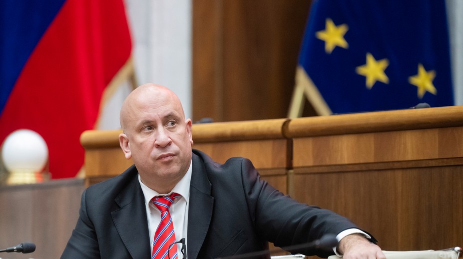 Schôdza k odvolávaniu Jozefa Ráža nebude. Ani štvrtýkrát nebolo dosť poslancov