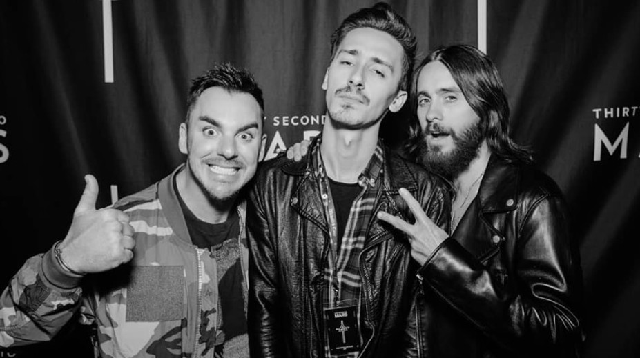 Stojí za úspešnými videoklipmi, jeho pieseň počul aj Lenny Kravitz. Reč je o Slovákovi